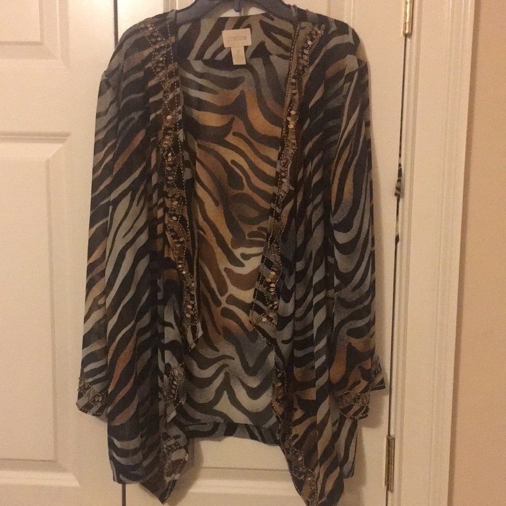Women’s wildlife print blouse